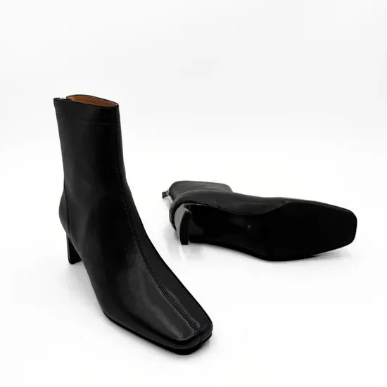 AMIE RAFA HARLOWE BOOTIE BLACK