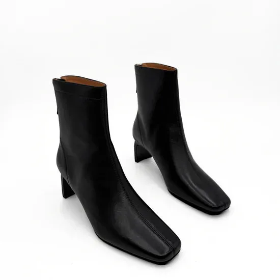 AMIE RAFA HARLOWE BOOTIE BLACK