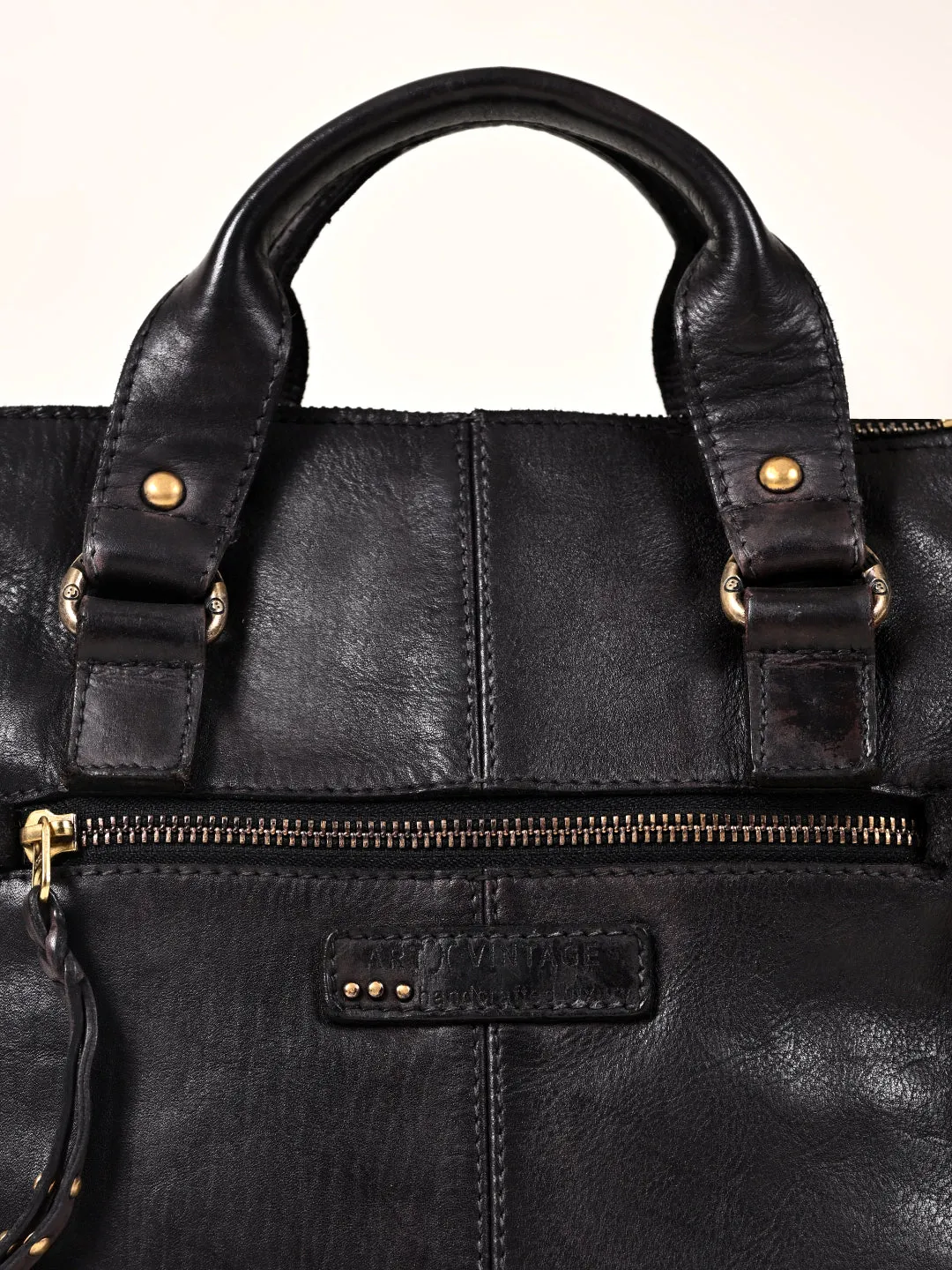 Art N Vintage Gabriel : Real Leather Balck Crossbody Bag