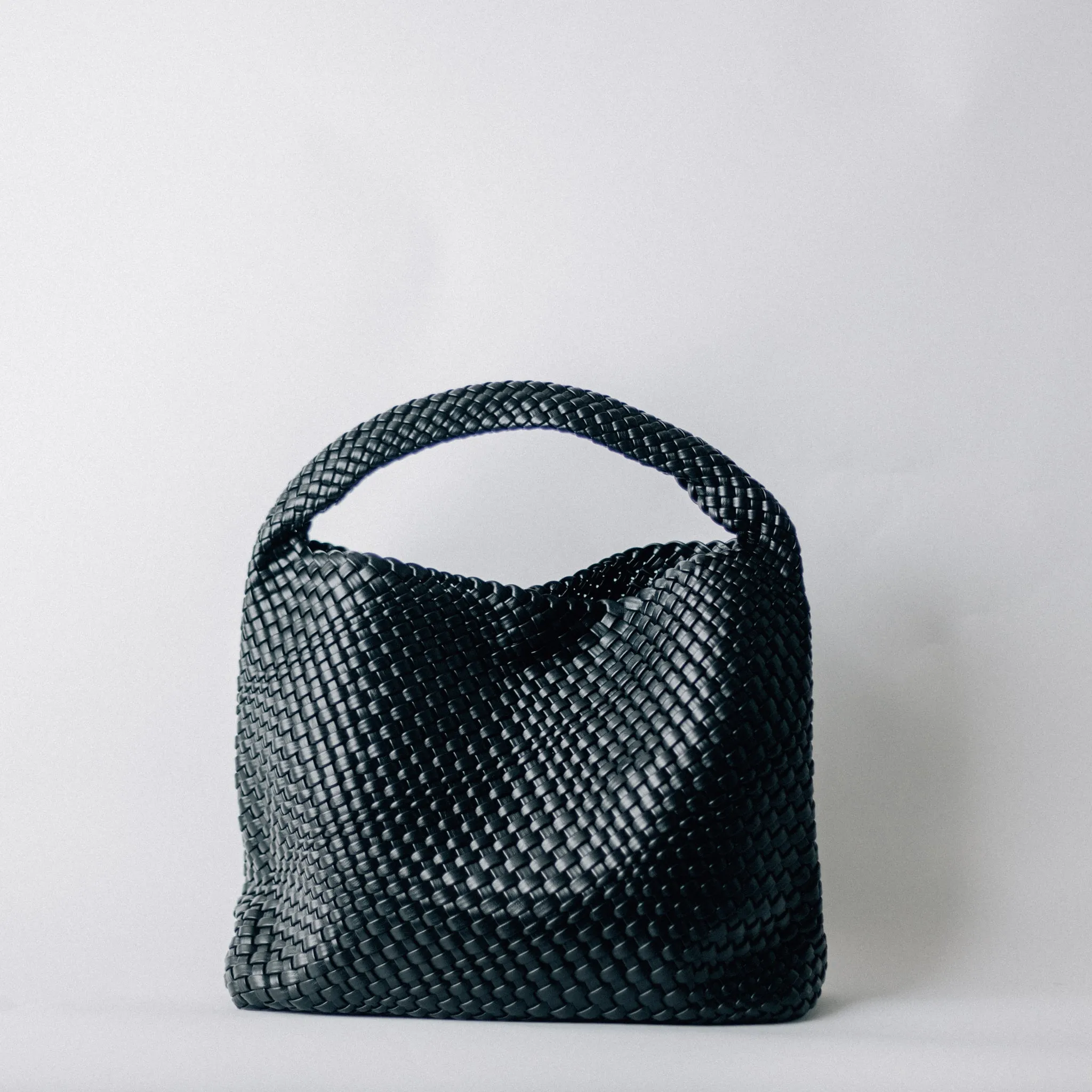 LARGE WOVEN HOBO-BLACK