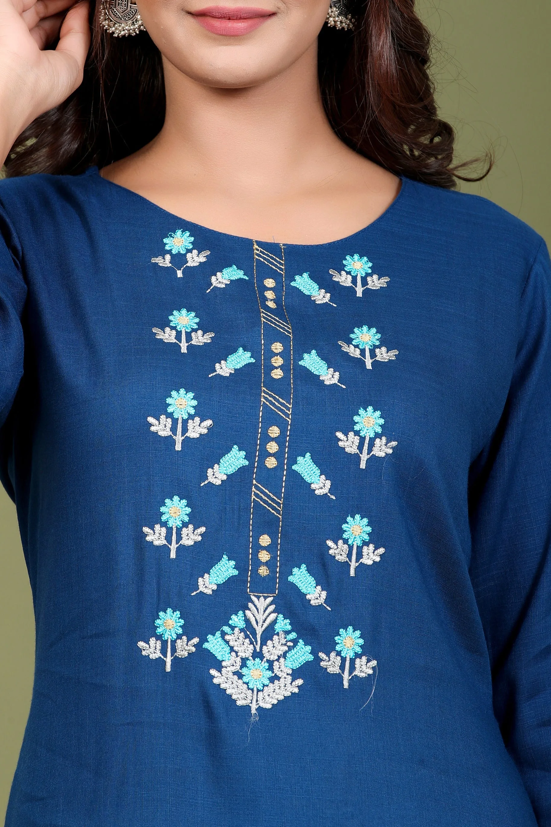 Women Blue Embroidered Kurta