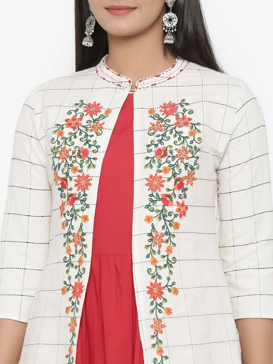 Women White & Red Embroidered Kurta