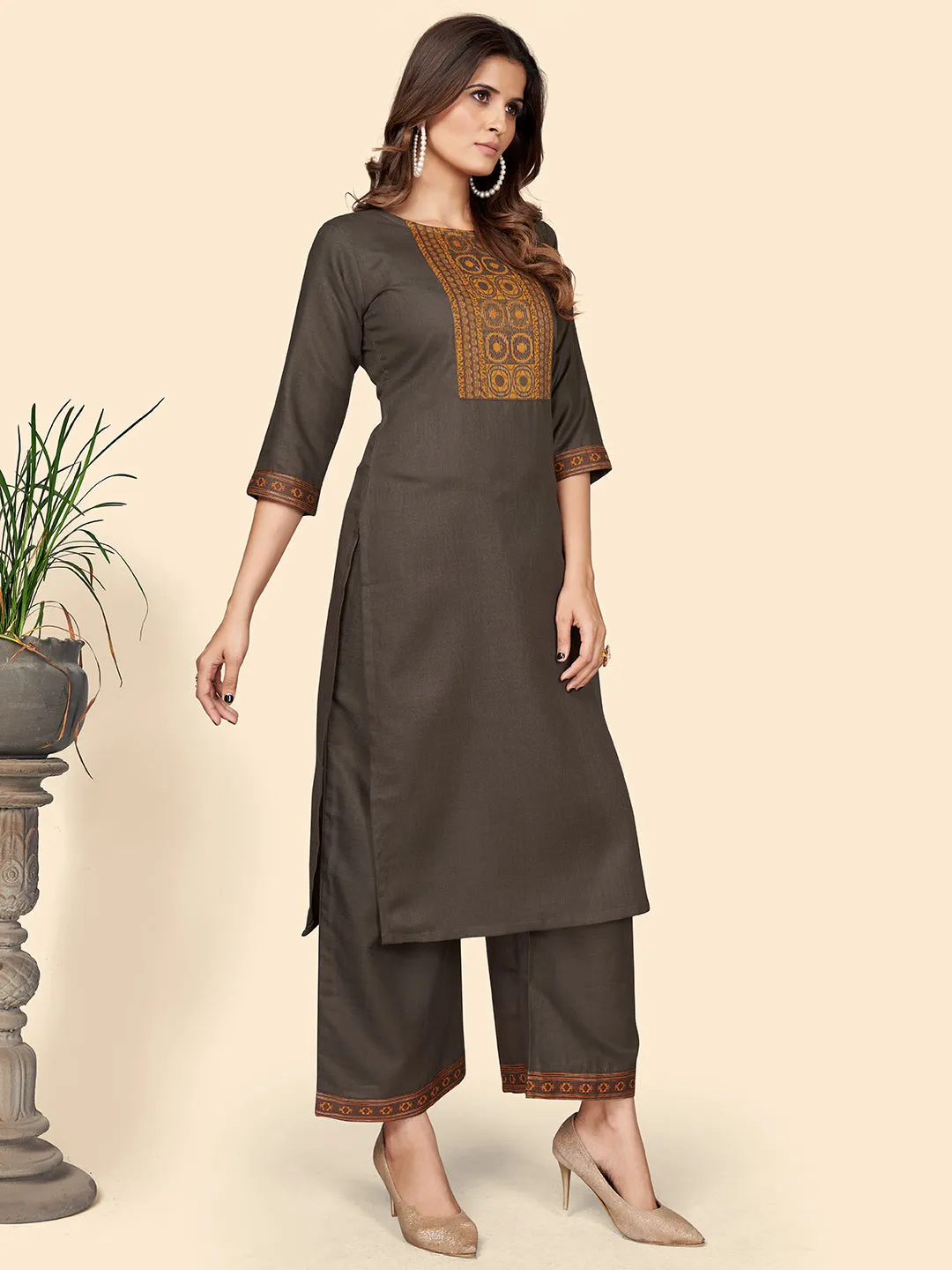 Women'S Printed Straight Cotton Blend Grey Stitched Kurta Palazzo With Dupatta