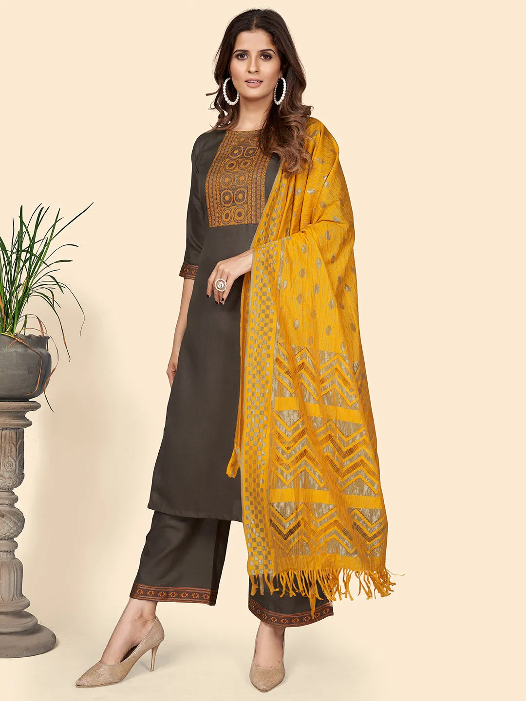 Women'S Printed Straight Cotton Blend Grey Stitched Kurta Palazzo With Dupatta